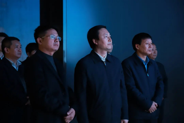 銅仁市委副書記、市長穆嶸坤一行調研中偉銅仁（上市主體）產業基地